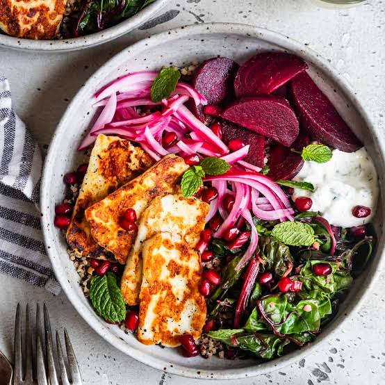 Quinoa & Halloumi